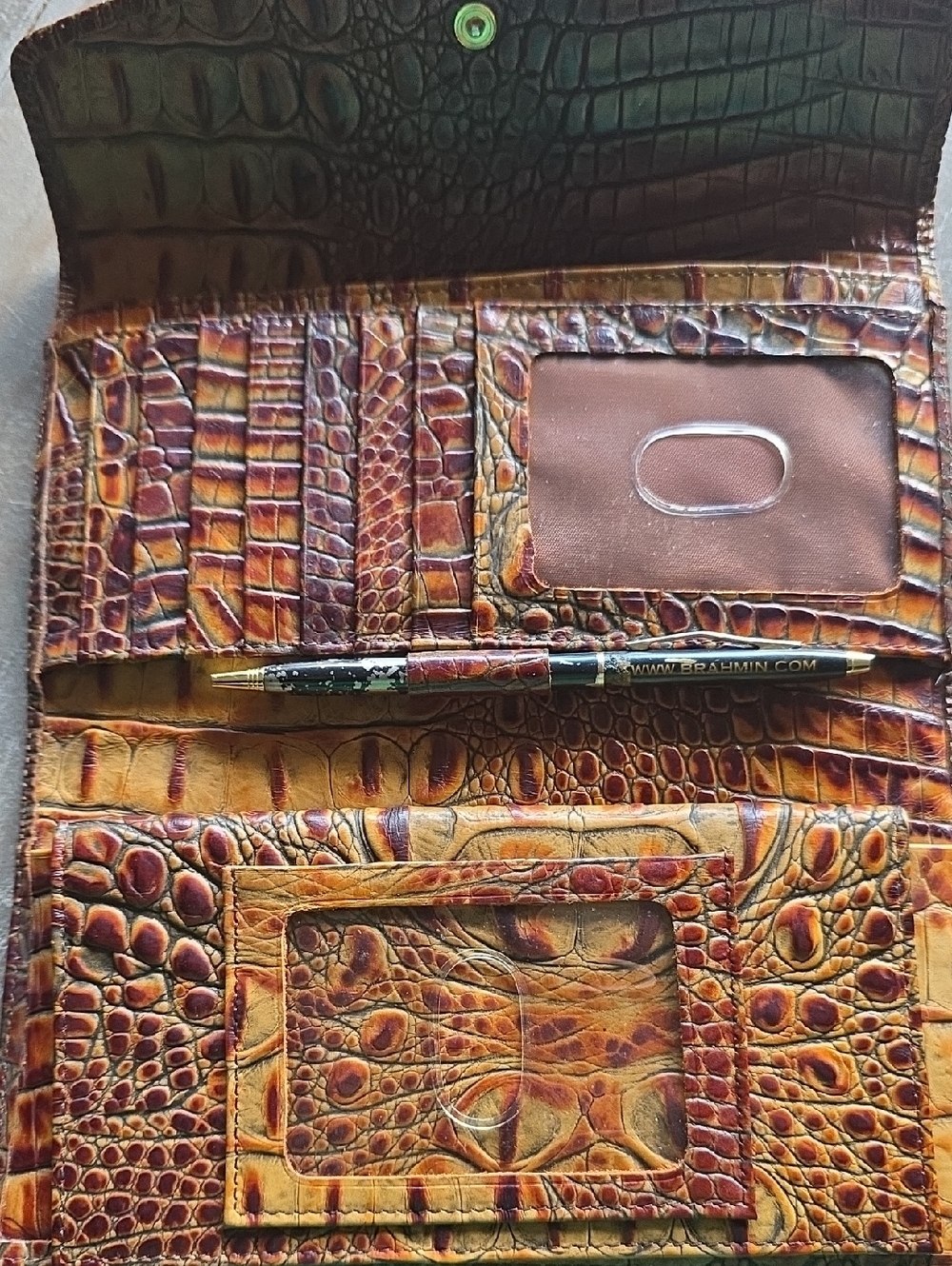 Genuine Croc-Embossed Brown Leather Tote Bag with Matching Wallet - Picture 7 of 16